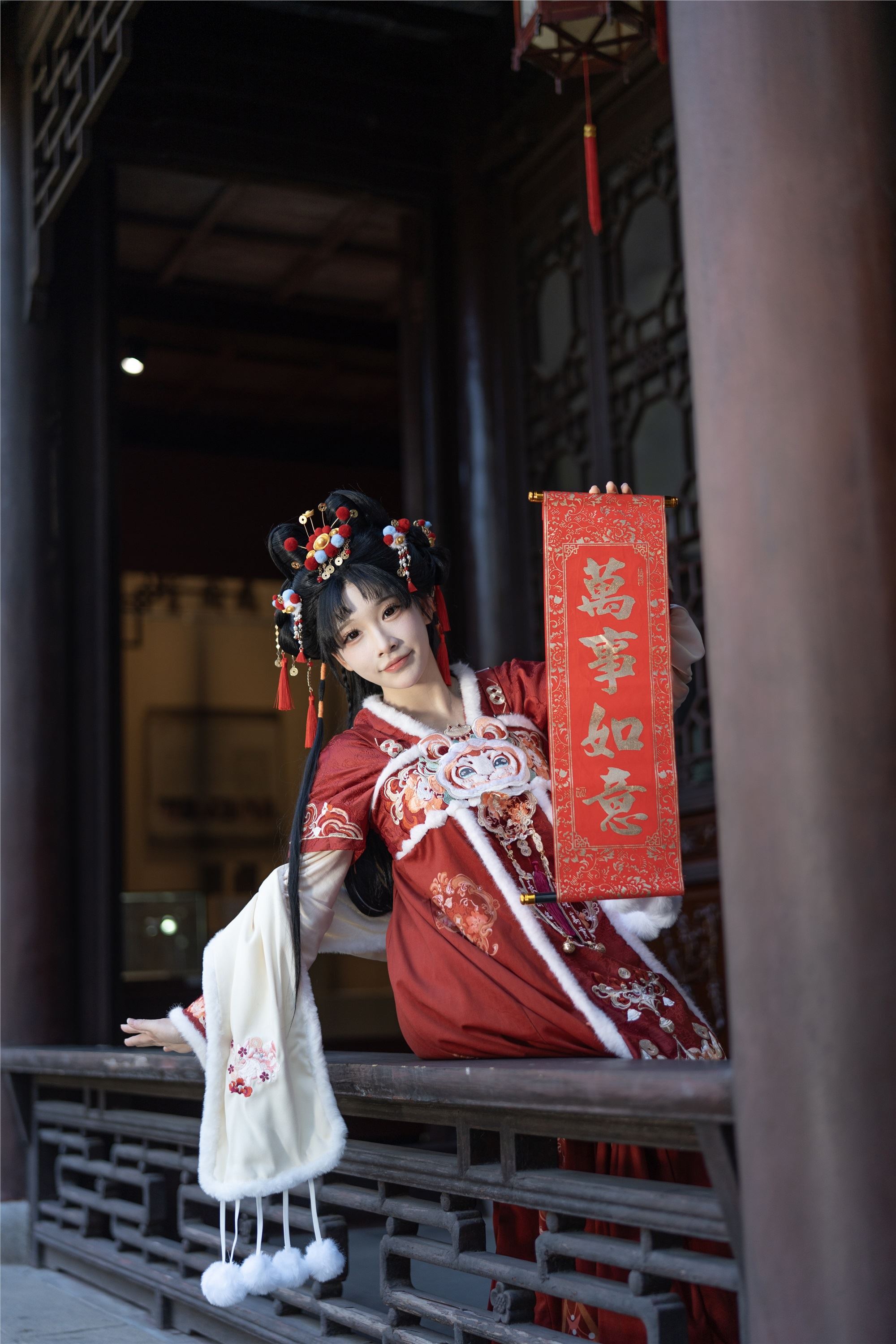 YITUYU艺图语 2025.01.31 红红火火迎新年 一只小羊